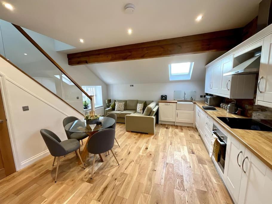 Apt D In Old Grade 2 Converted Farmhouse Market Weighton Exteriér fotografie